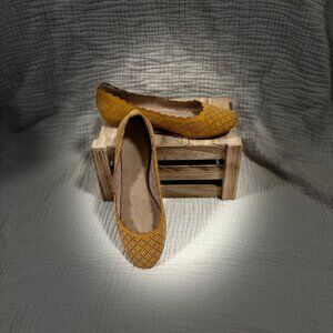 Kelly & Katie Yellow Flats - Size 8.5 - Like New